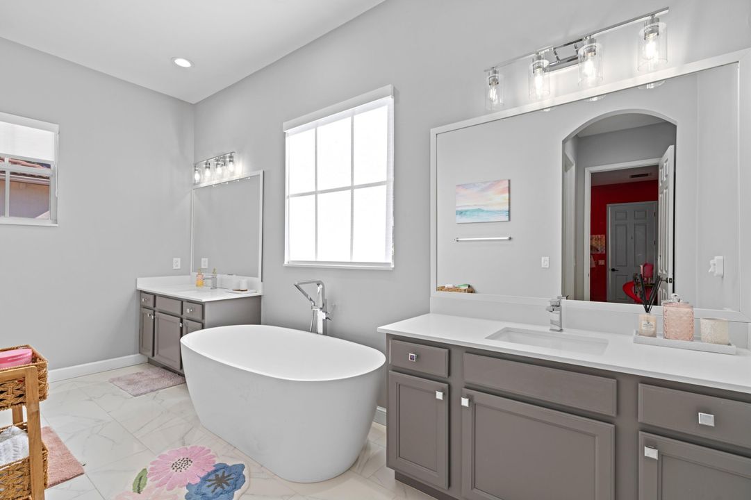 For Sale: $875,000 (3 beds, 3 baths, 2235 Square Feet)