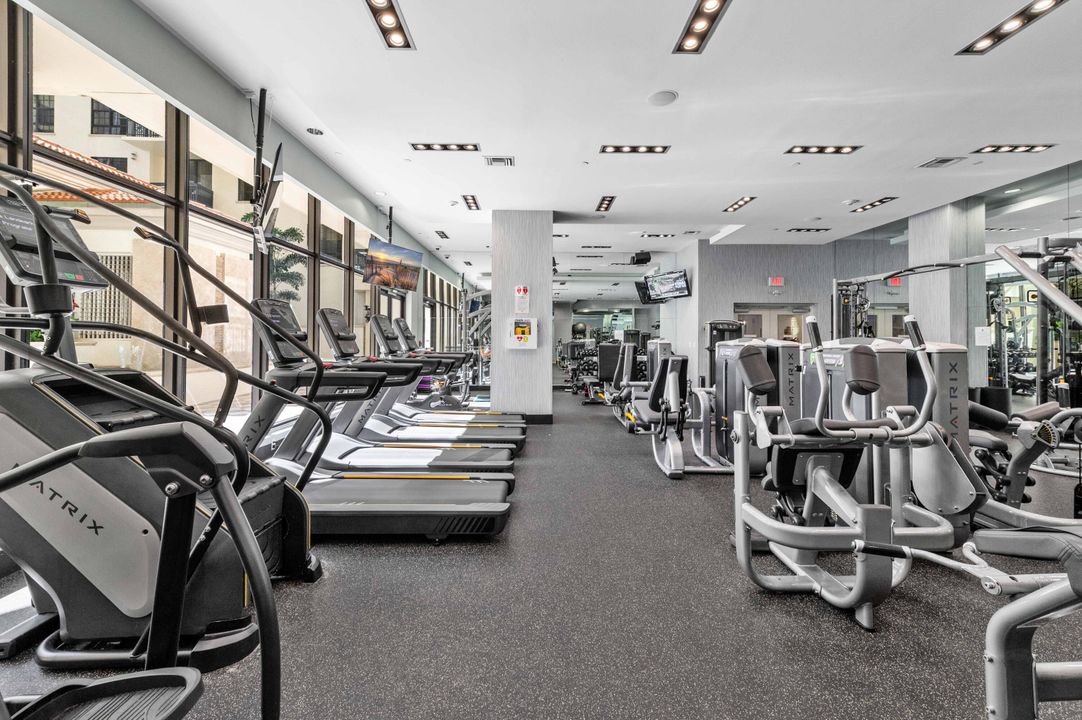 На продажу: $3,000,000 (2 спален, 2 ванн, 2156 Квадратных фут)