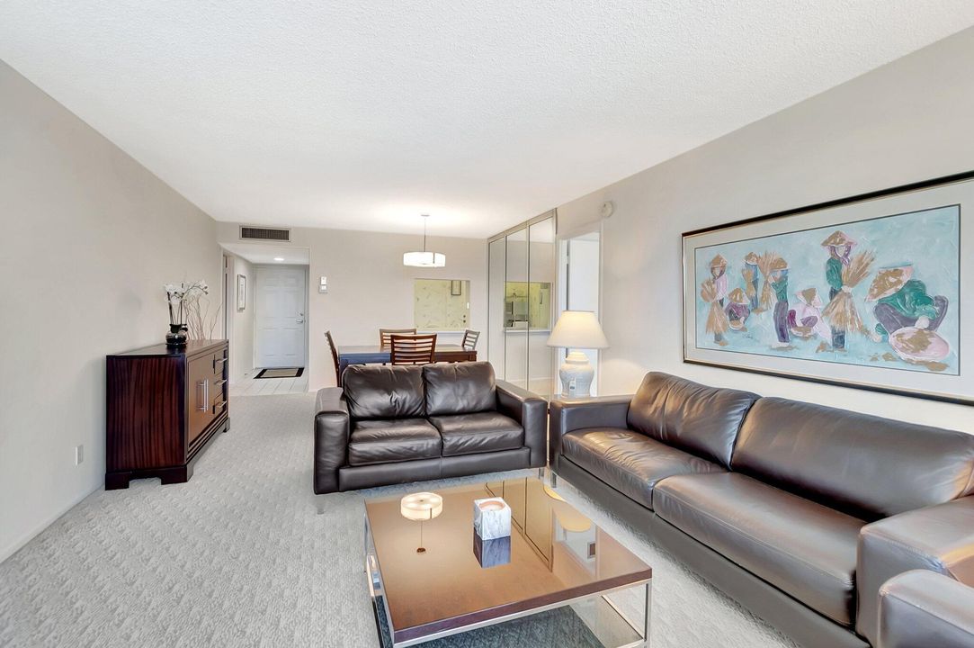 For Sale: $245,500 (2 beds, 2 baths, 1300 Square Feet)