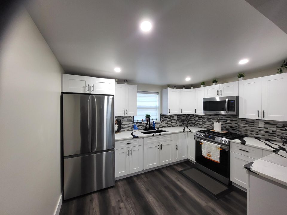 En Renta: $2,200 (3 camas, 2 baños, 1740 Pies cuadrados)