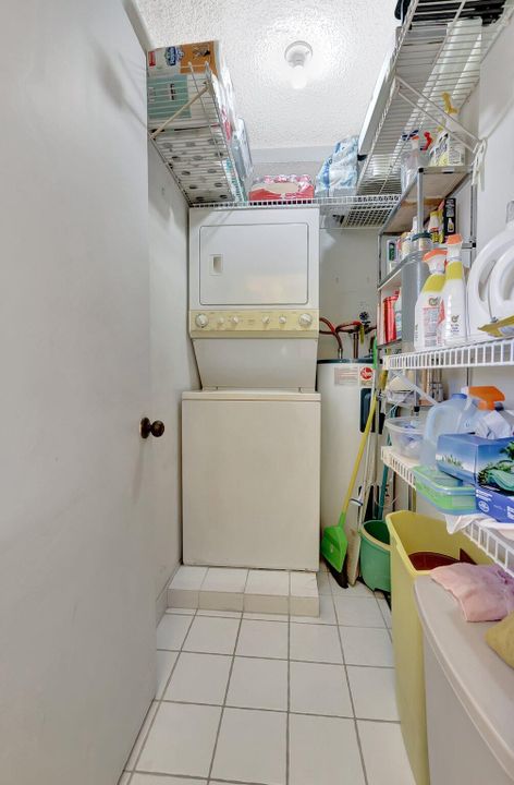 For Sale: $245,500 (2 beds, 2 baths, 1300 Square Feet)