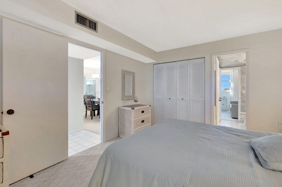 For Sale: $245,500 (2 beds, 2 baths, 1300 Square Feet)