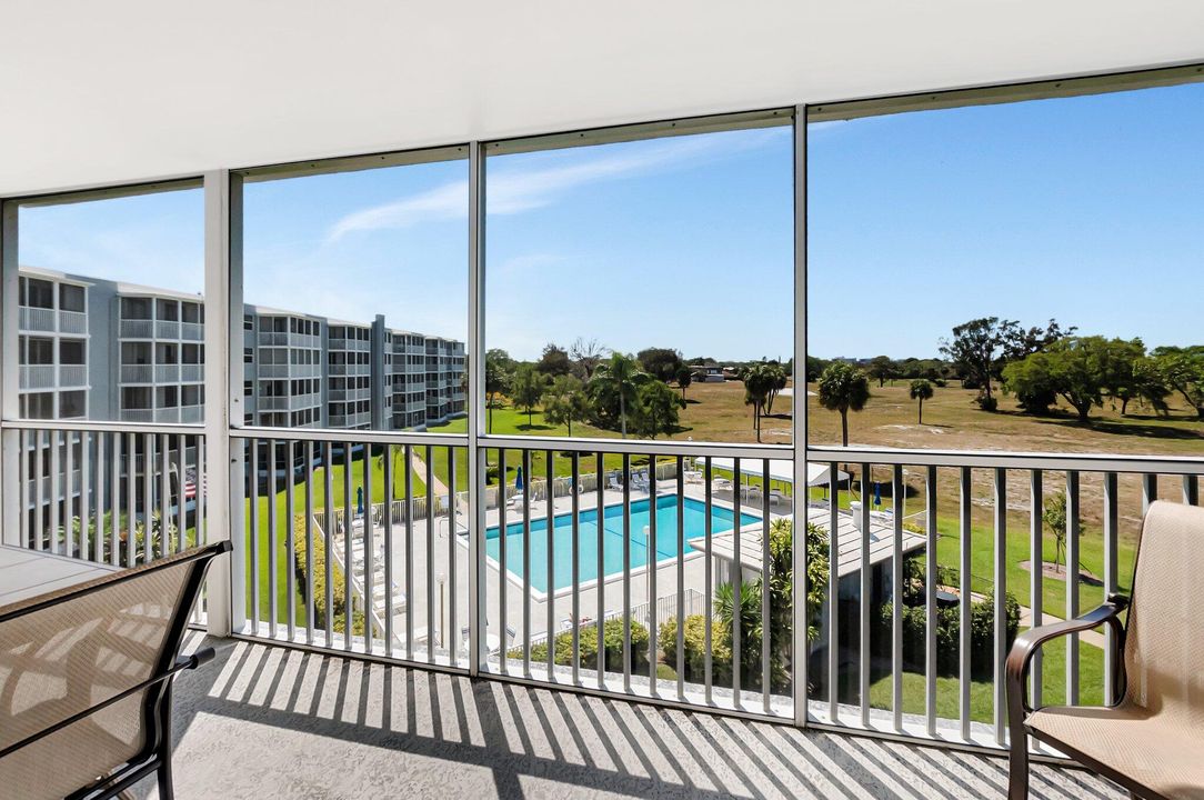 For Sale: $245,500 (2 beds, 2 baths, 1300 Square Feet)