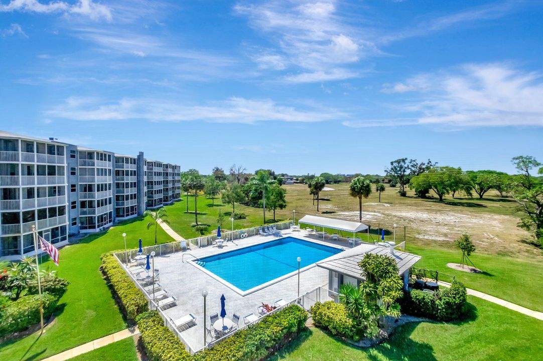 For Sale: $245,500 (2 beds, 2 baths, 1300 Square Feet)