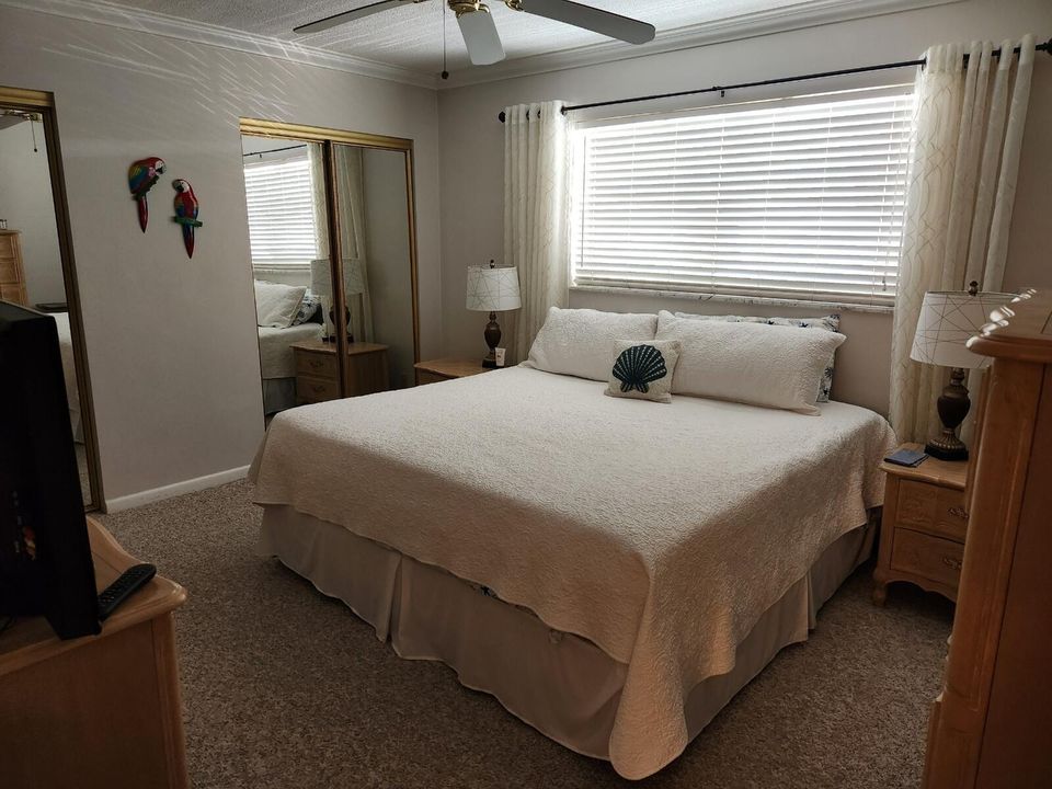 В аренду: $2,800 (1 спален, 1 ванн, 950 Квадратных фут)