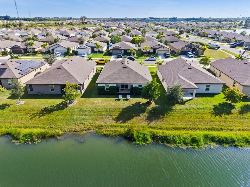 For Sale: $385,000 (3 beds, 2 baths, 1542 Square Feet)