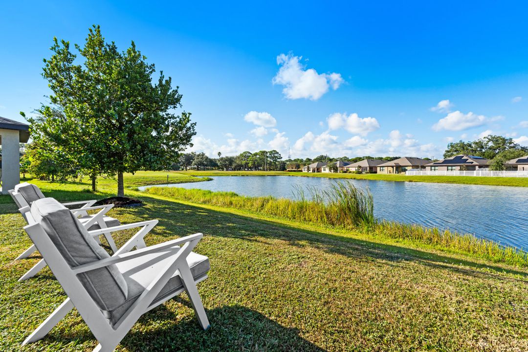 For Sale: $385,000 (3 beds, 2 baths, 1542 Square Feet)