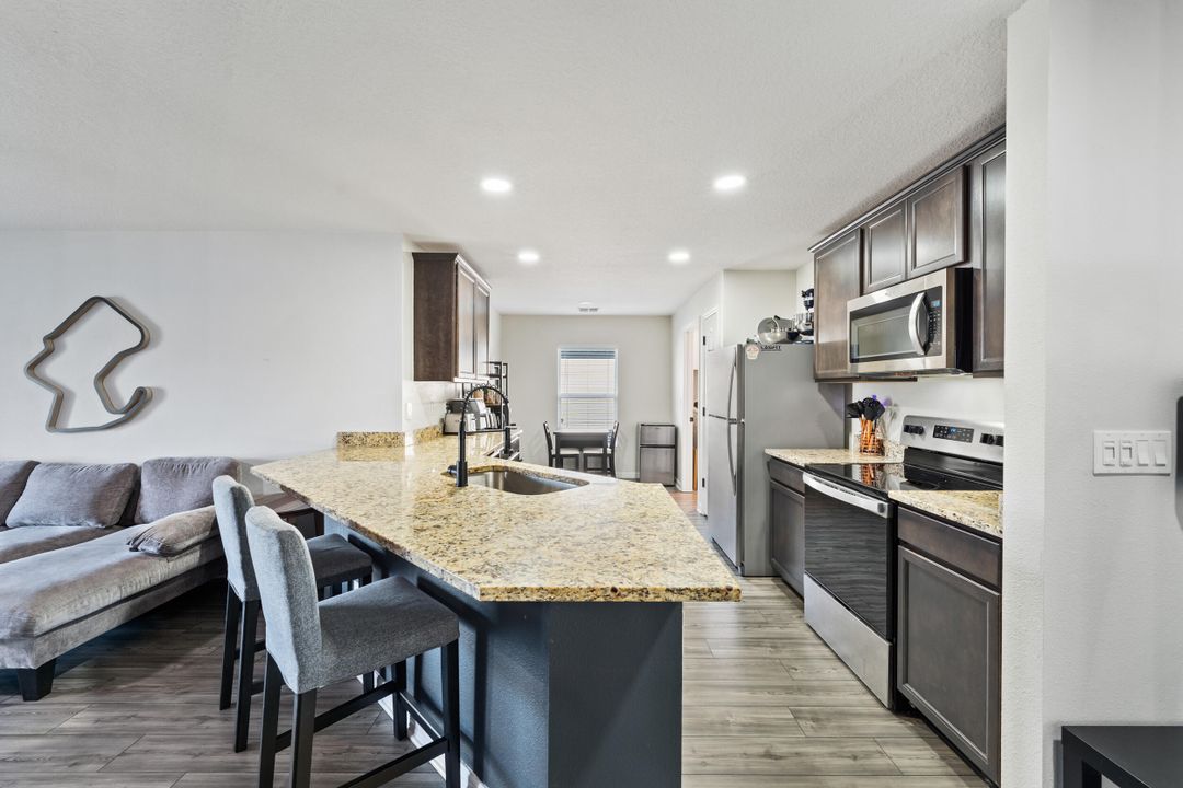 For Sale: $385,000 (3 beds, 2 baths, 1542 Square Feet)