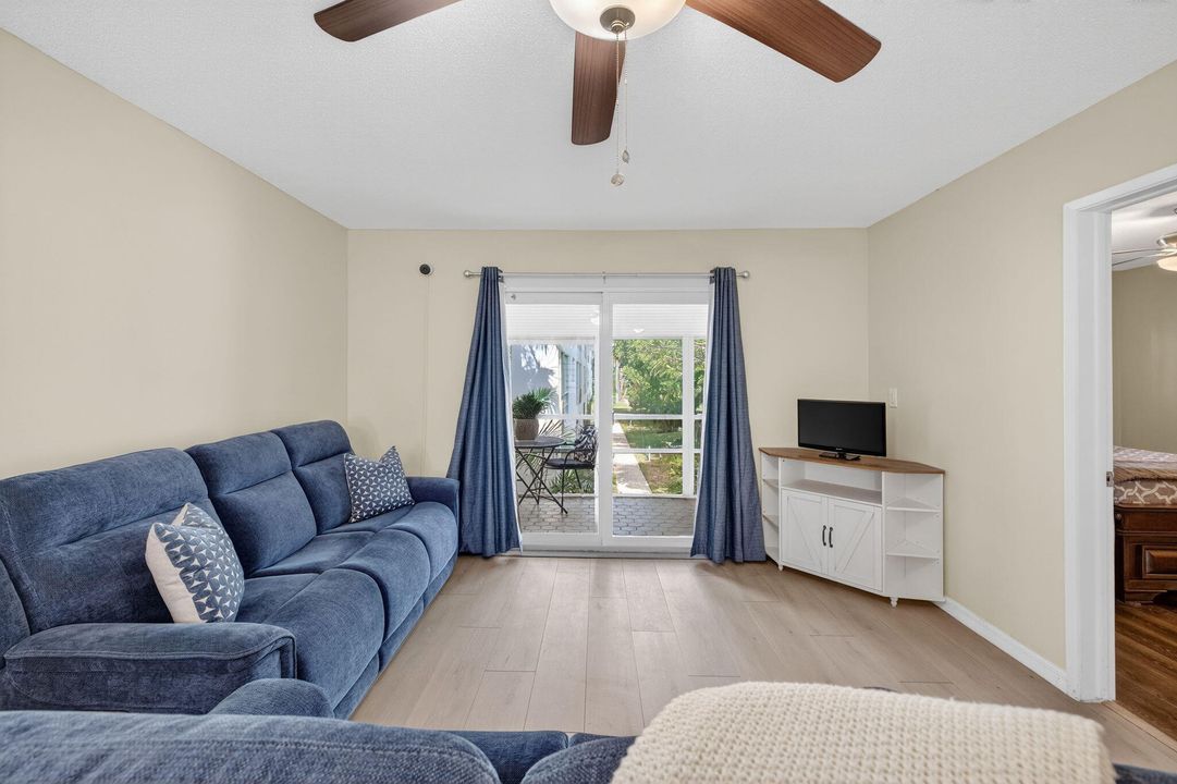 En Venta: $169,000 (2 camas, 2 baños, 920 Pies cuadrados)