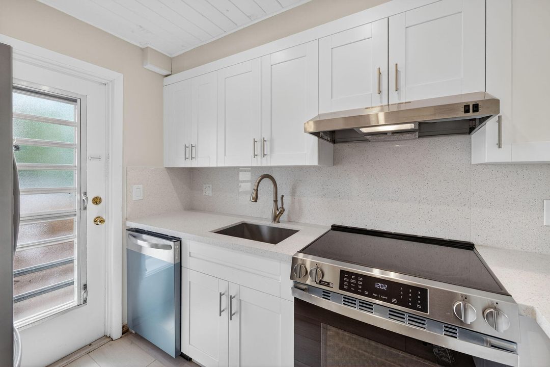 En Venta: $169,000 (2 camas, 2 baños, 920 Pies cuadrados)