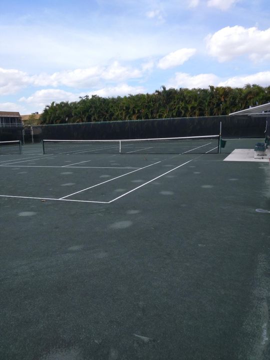 待售: $83,000 (1 贝兹, 1 浴室, 720 平方英尺)