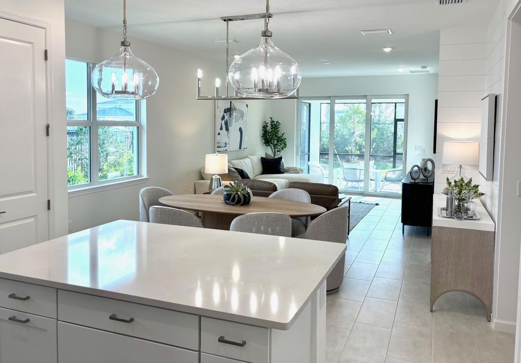 For Sale: $422,520 (2 beds, 2 baths, 1321 Square Feet)