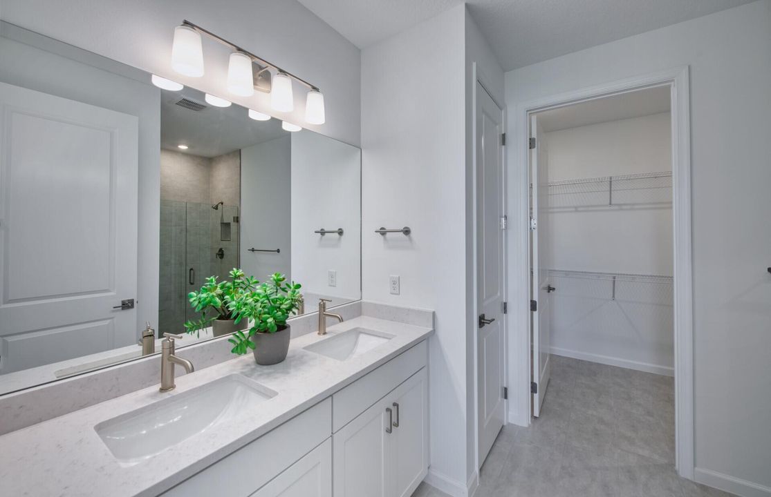 For Sale: $422,520 (2 beds, 2 baths, 1321 Square Feet)