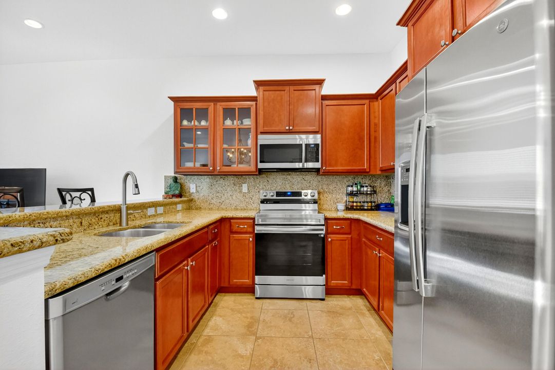 For Sale: $725,000 (3 beds, 2 baths, 2094 Square Feet)