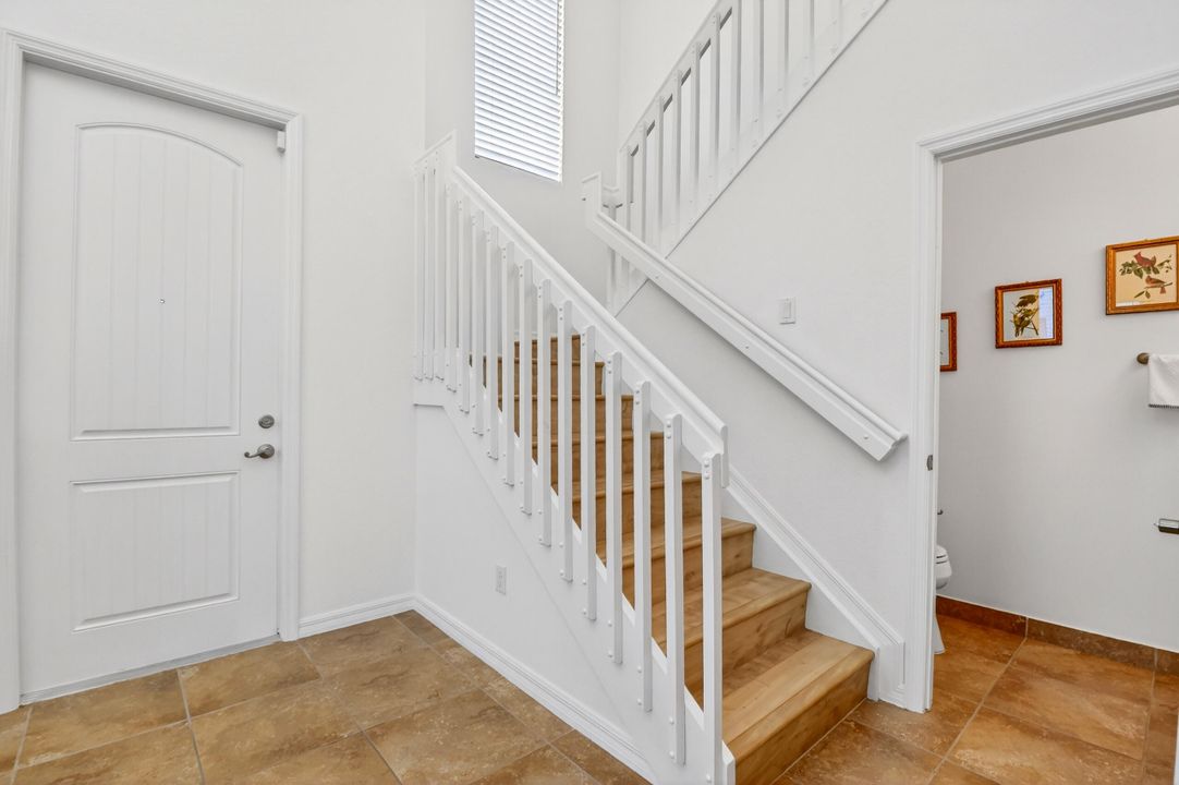 For Sale: $725,000 (3 beds, 2 baths, 2094 Square Feet)