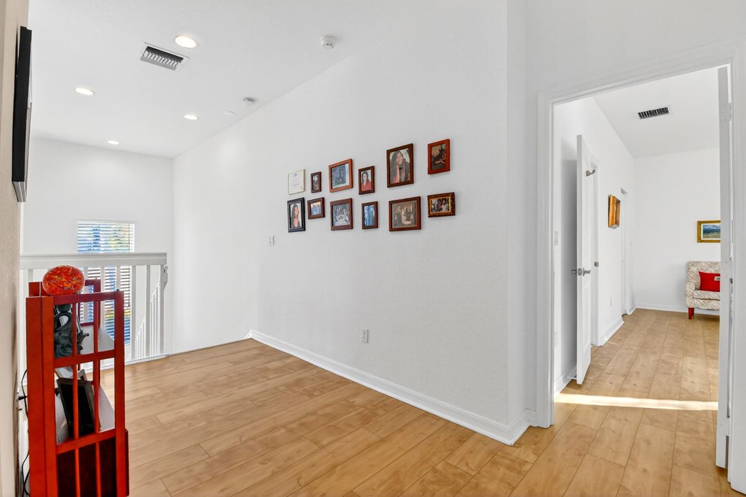 For Sale: $725,000 (3 beds, 2 baths, 2094 Square Feet)