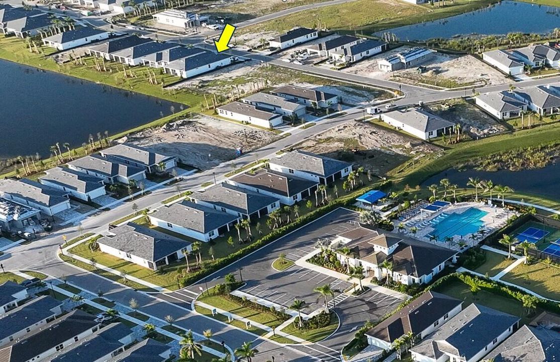 For Sale: $584,510 (2 beds, 2 baths, 1707 Square Feet)