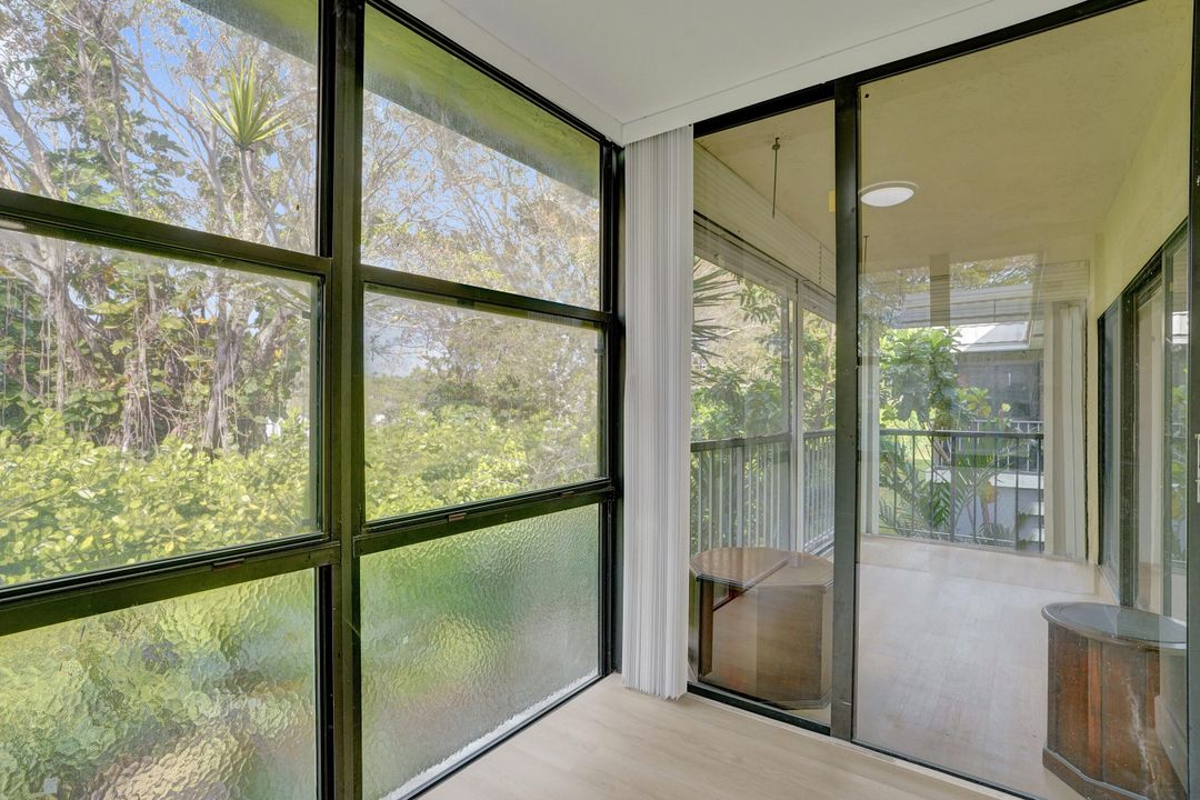 En Venta: $275,000 (2 camas, 2 baños, 1247 Pies cuadrados)