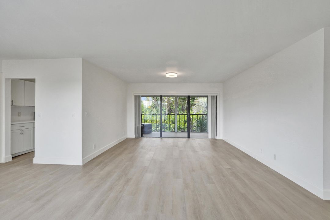 En Venta: $275,000 (2 camas, 2 baños, 1247 Pies cuadrados)