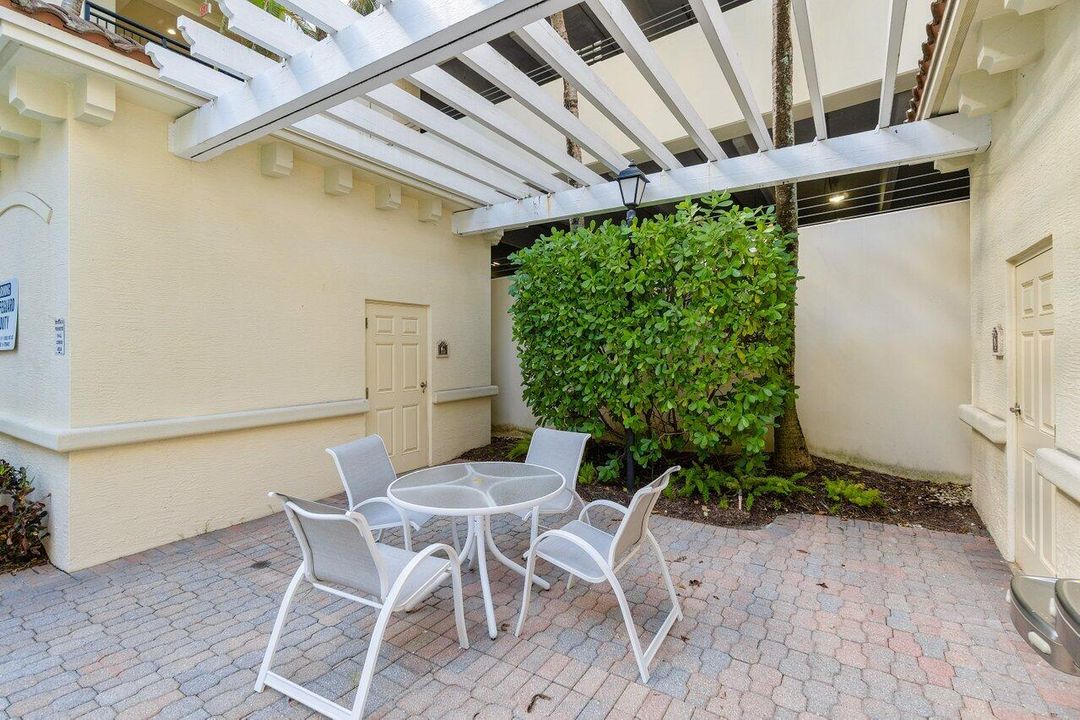 En Renta: $2,200 (2 camas, 2 baños, 1240 Pies cuadrados)