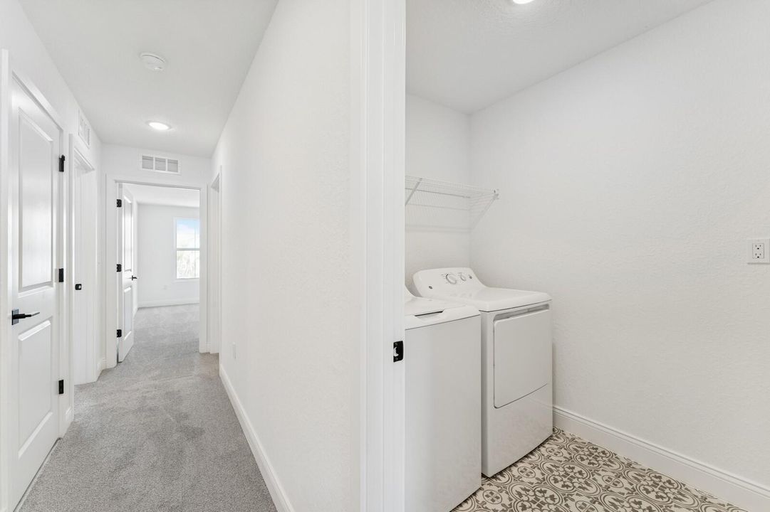 На продажу: $399,995 (3 спален, 2 ванн, 1683 Квадратных фут)