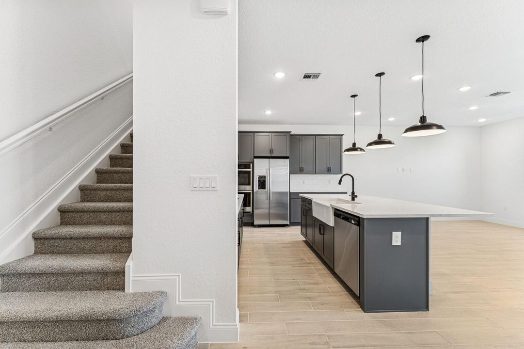 На продажу: $478,888 (3 спален, 2 ванн, 1986 Квадратных фут)