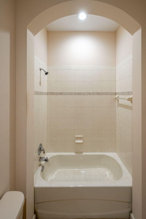 For Sale: $384,900 (3 beds, 2 baths, 1789 Square Feet)