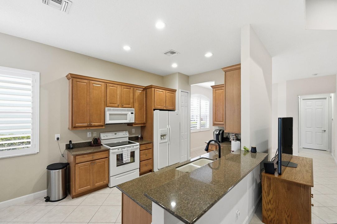 For Sale: $384,900 (3 beds, 2 baths, 1789 Square Feet)