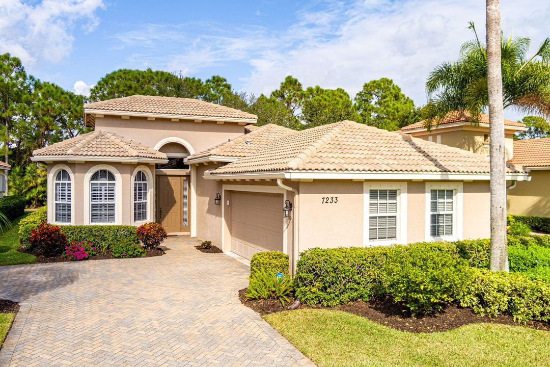 For Sale: $384,900 (3 beds, 2 baths, 1789 Square Feet)