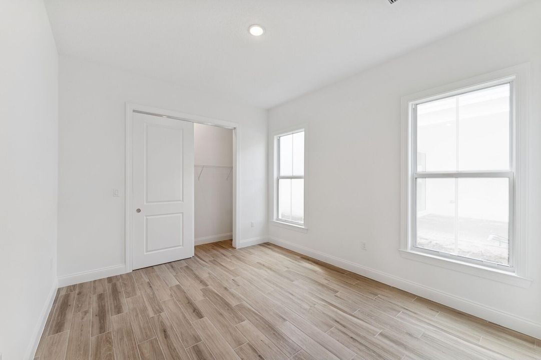 For Sale: $899,995 (5 beds, 4 baths, 3562 Square Feet)