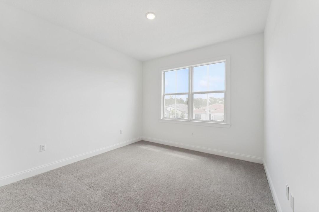 For Sale: $899,995 (5 beds, 4 baths, 3562 Square Feet)