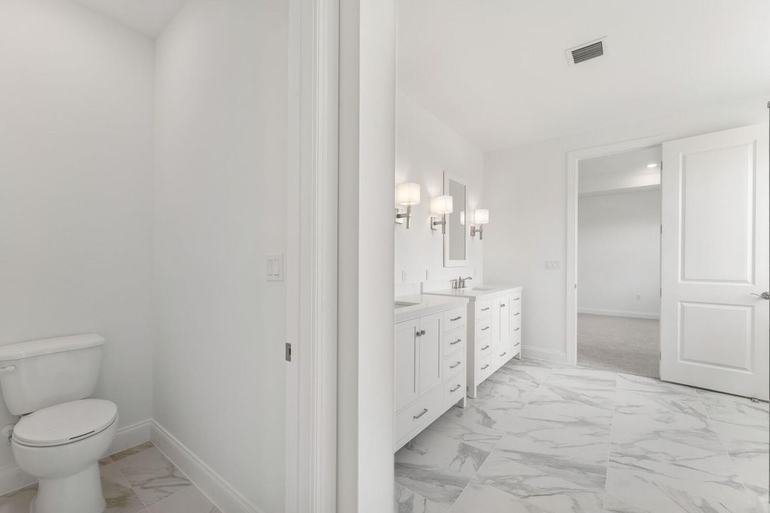 For Sale: $899,995 (5 beds, 4 baths, 3562 Square Feet)