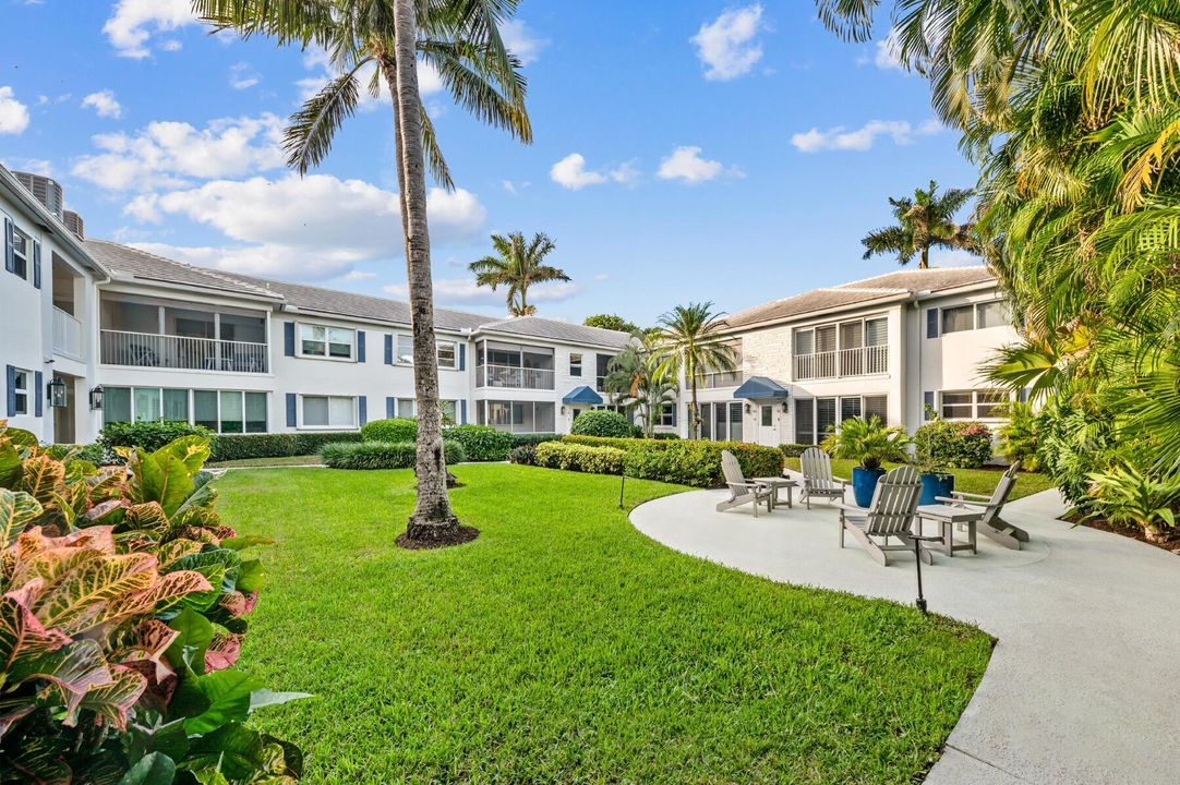 En Venta: $674,900 (2 camas, 2 baños, 1160 Pies cuadrados)