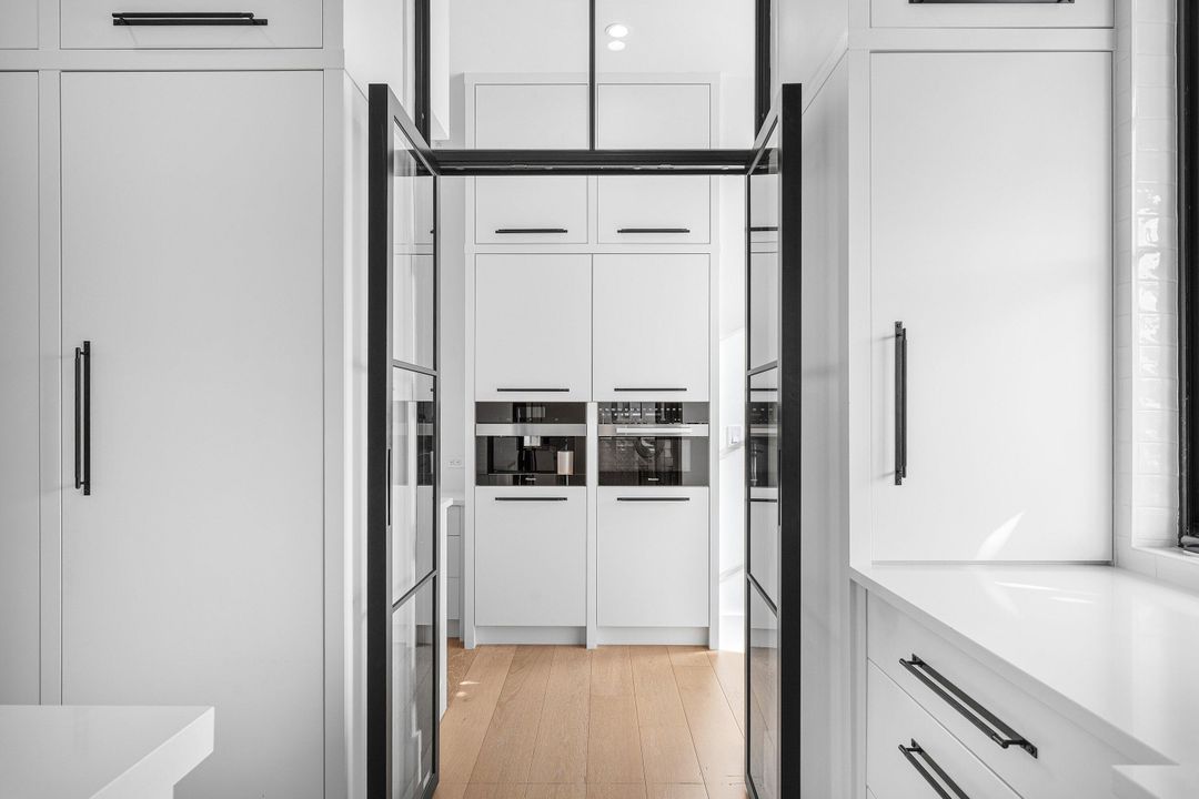 На продажу: $5,595,000 (4 спален, 3 ванн, 4424 Квадратных фут)