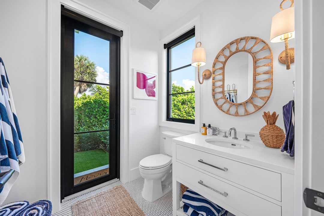 На продажу: $5,595,000 (4 спален, 3 ванн, 4424 Квадратных фут)