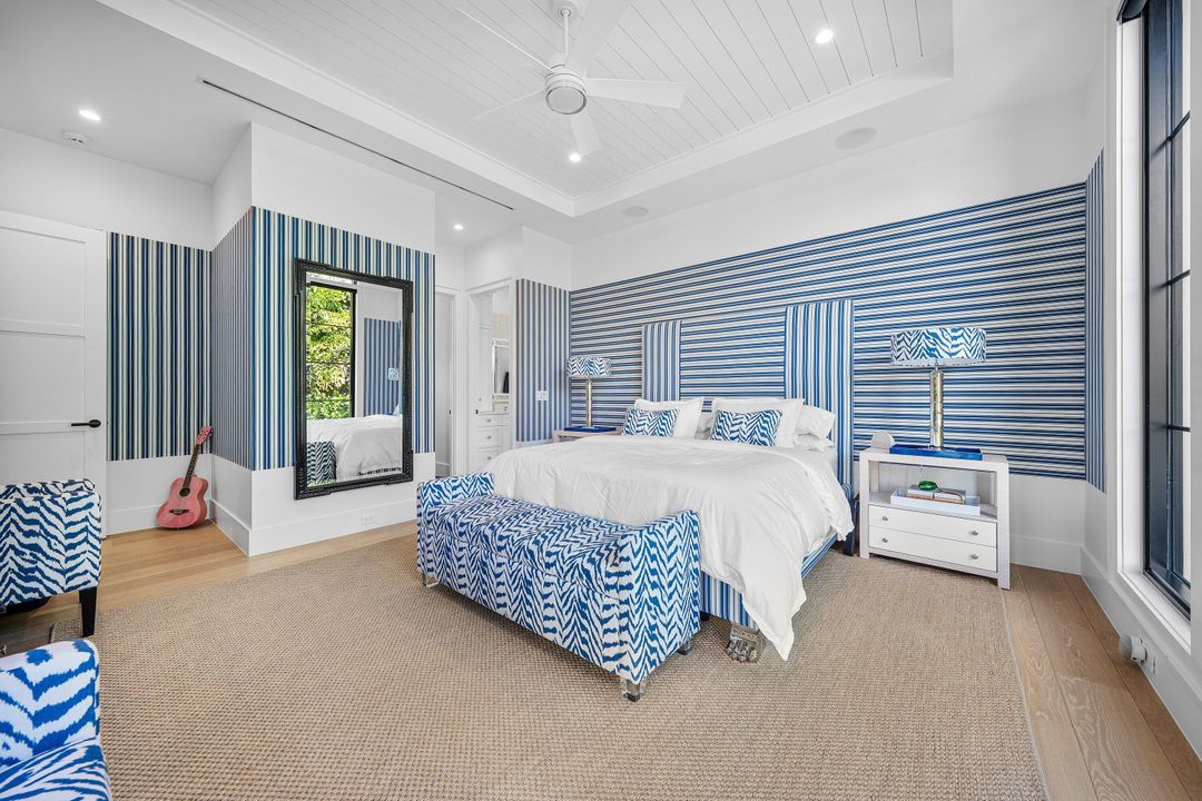 На продажу: $5,595,000 (4 спален, 3 ванн, 4424 Квадратных фут)