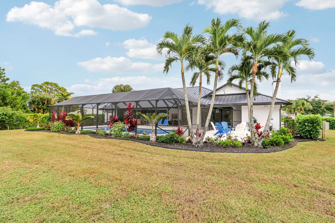 Под контрактом: $2,195,000 (4 спален, 5 ванн, 3849 Квадратных фут)