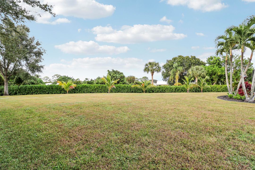 Под контрактом: $2,195,000 (4 спален, 5 ванн, 3849 Квадратных фут)