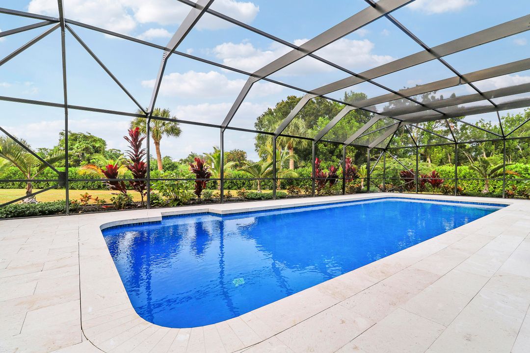 Под контрактом: $2,195,000 (4 спален, 5 ванн, 3849 Квадратных фут)