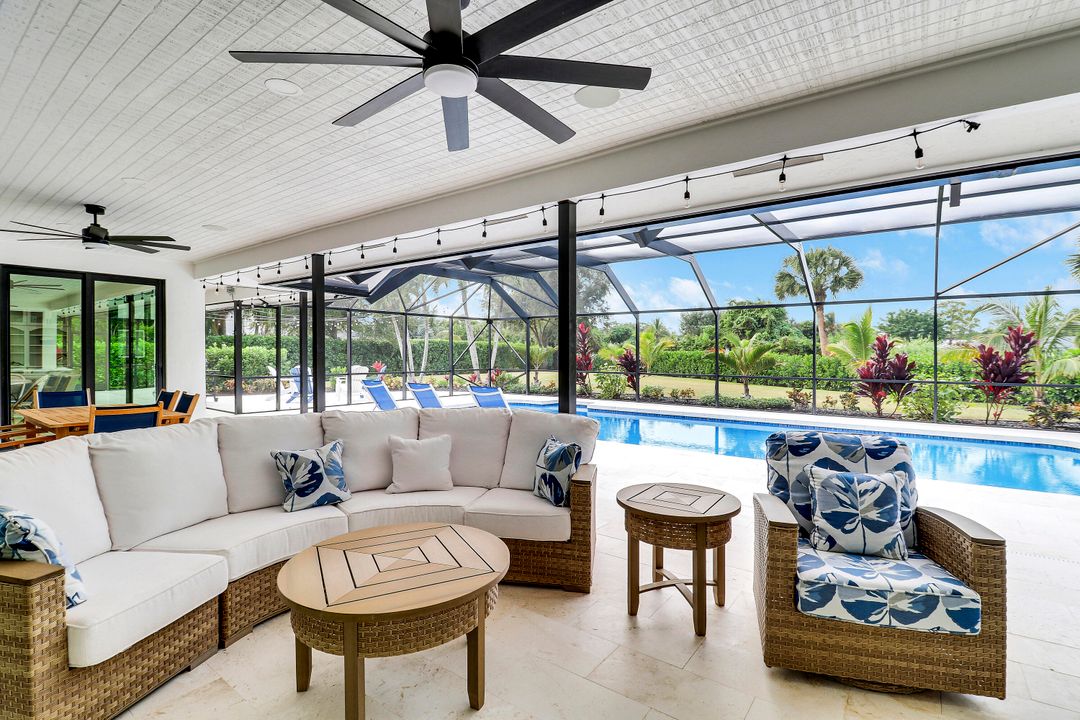 Под контрактом: $2,195,000 (4 спален, 5 ванн, 3849 Квадратных фут)