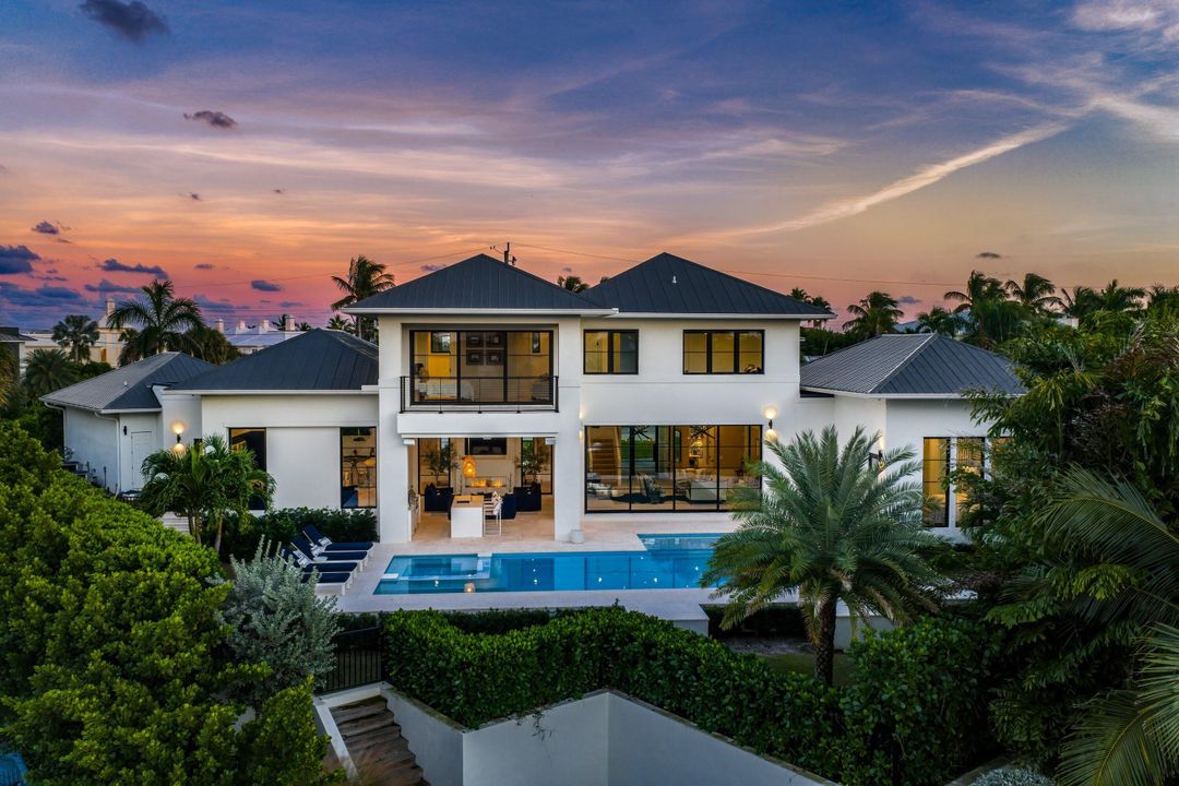 На продажу: $5,595,000 (4 спален, 3 ванн, 4424 Квадратных фут)