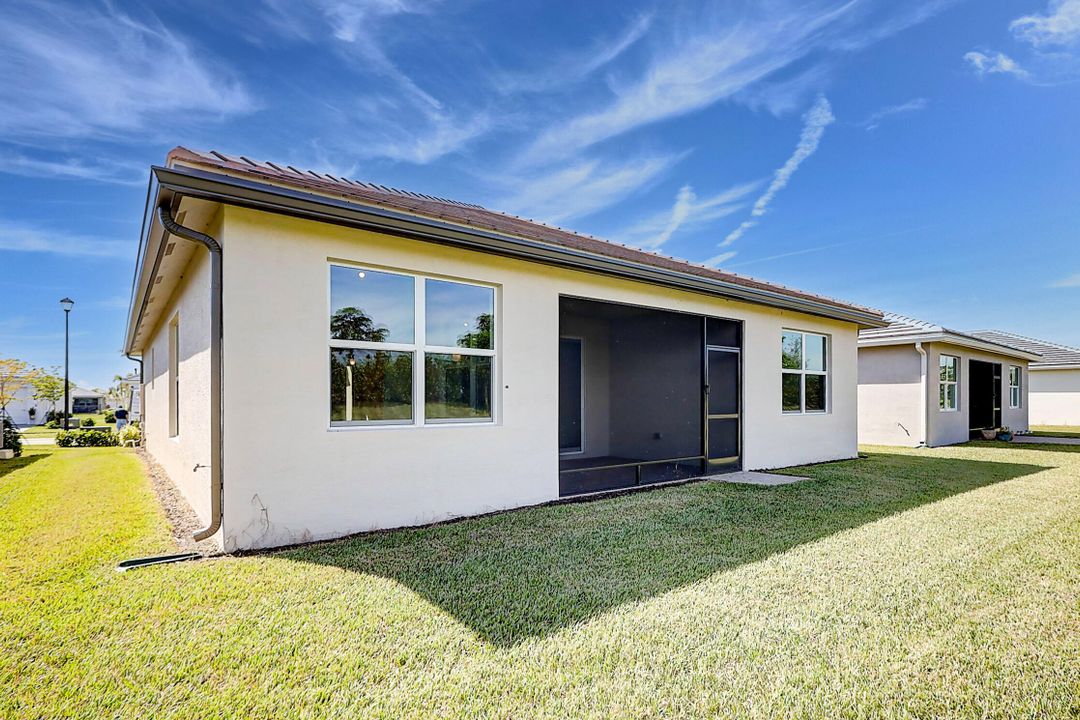 For Rent: $2,800 (2 beds, 2 baths, 1508 Square Feet)