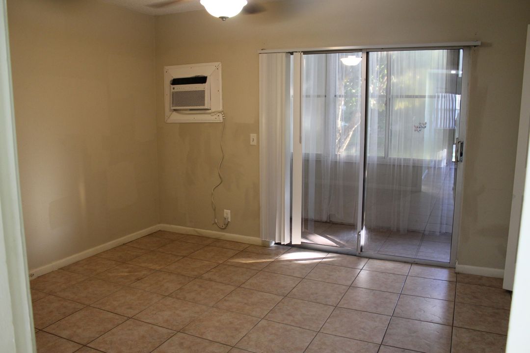 For Sale: $67,000 (1 beds, 1 baths, 570 Square Feet)