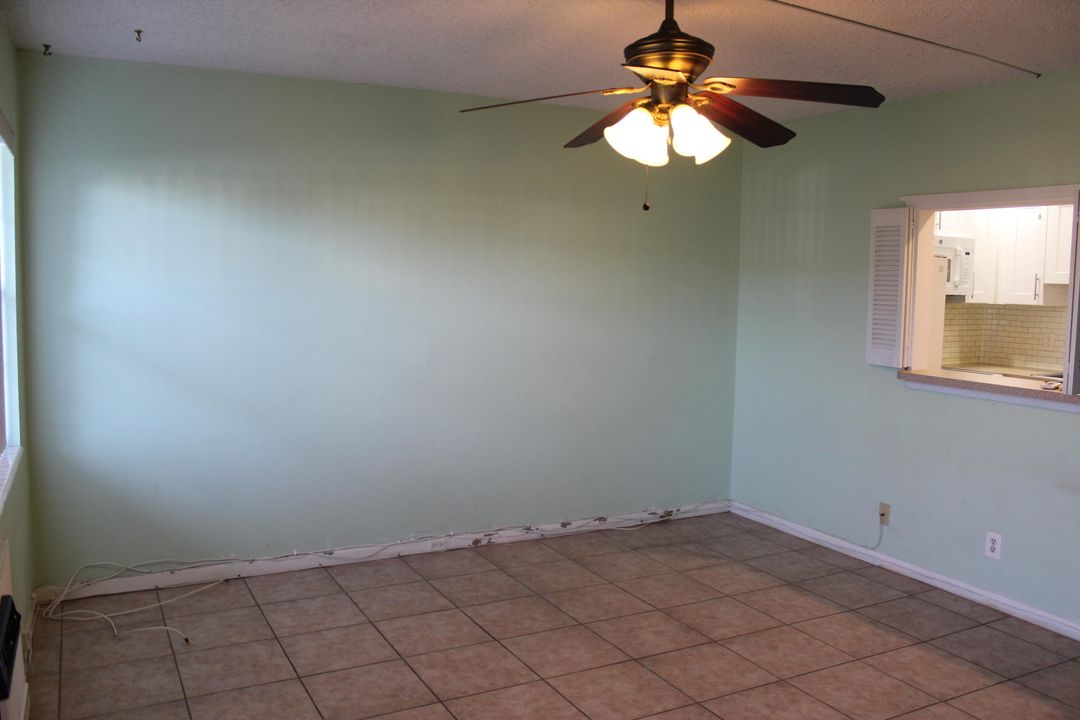 For Sale: $67,000 (1 beds, 1 baths, 570 Square Feet)