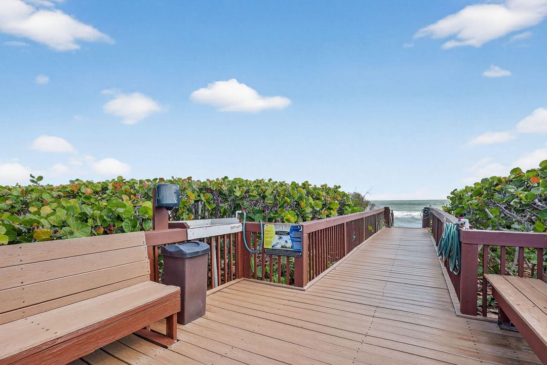 待售: $550,000 (2 贝兹, 2 浴室, 1228 平方英尺)