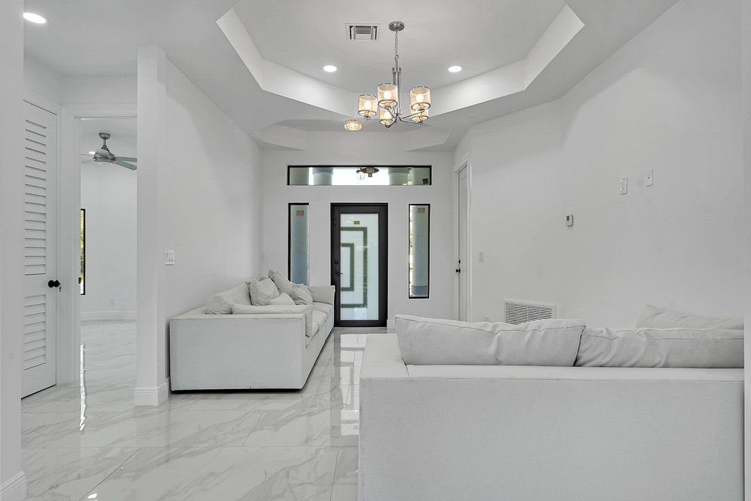 For Rent: $2,500 (3 beds, 2 baths, 1308 Square Feet)