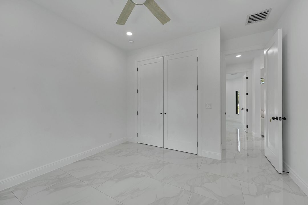 For Rent: $2,500 (3 beds, 2 baths, 1308 Square Feet)