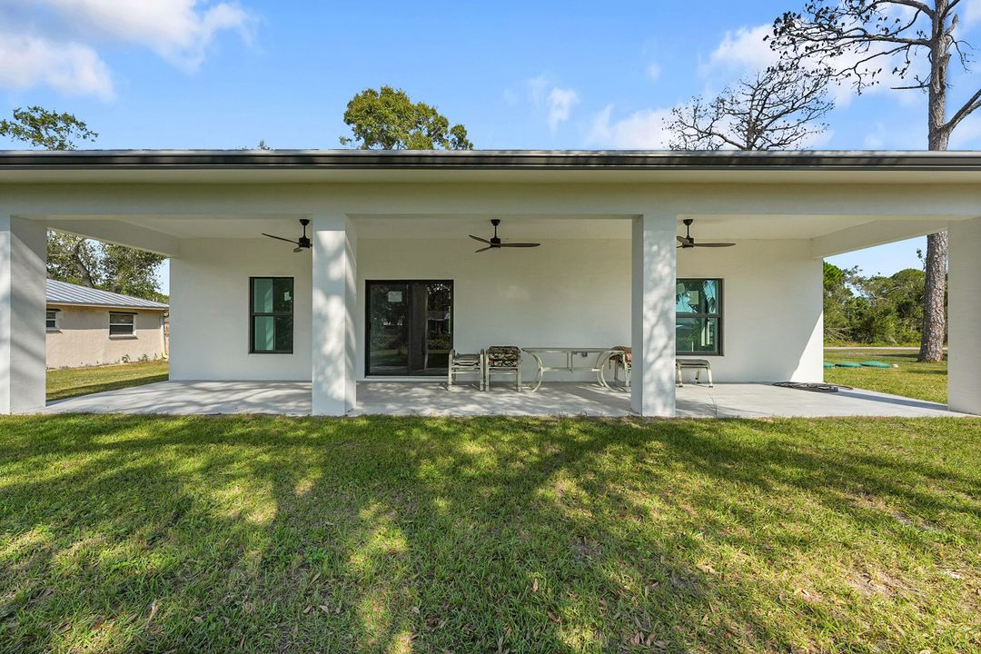 For Rent: $2,500 (3 beds, 2 baths, 1308 Square Feet)