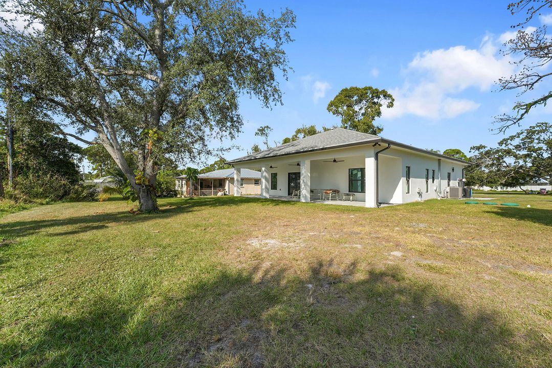 For Rent: $2,500 (3 beds, 2 baths, 1308 Square Feet)