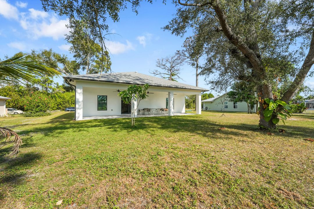 For Rent: $2,500 (3 beds, 2 baths, 1308 Square Feet)